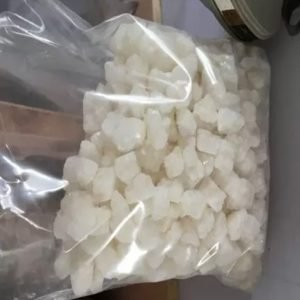 Reine A-PVP Kristalle – chemische Darstellung Alpha-PVP Molekülstruktur, experimentelle Darstellung