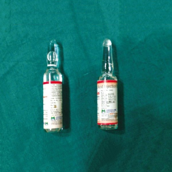 Flasche mit Thiopental Natrium zur Betäubung